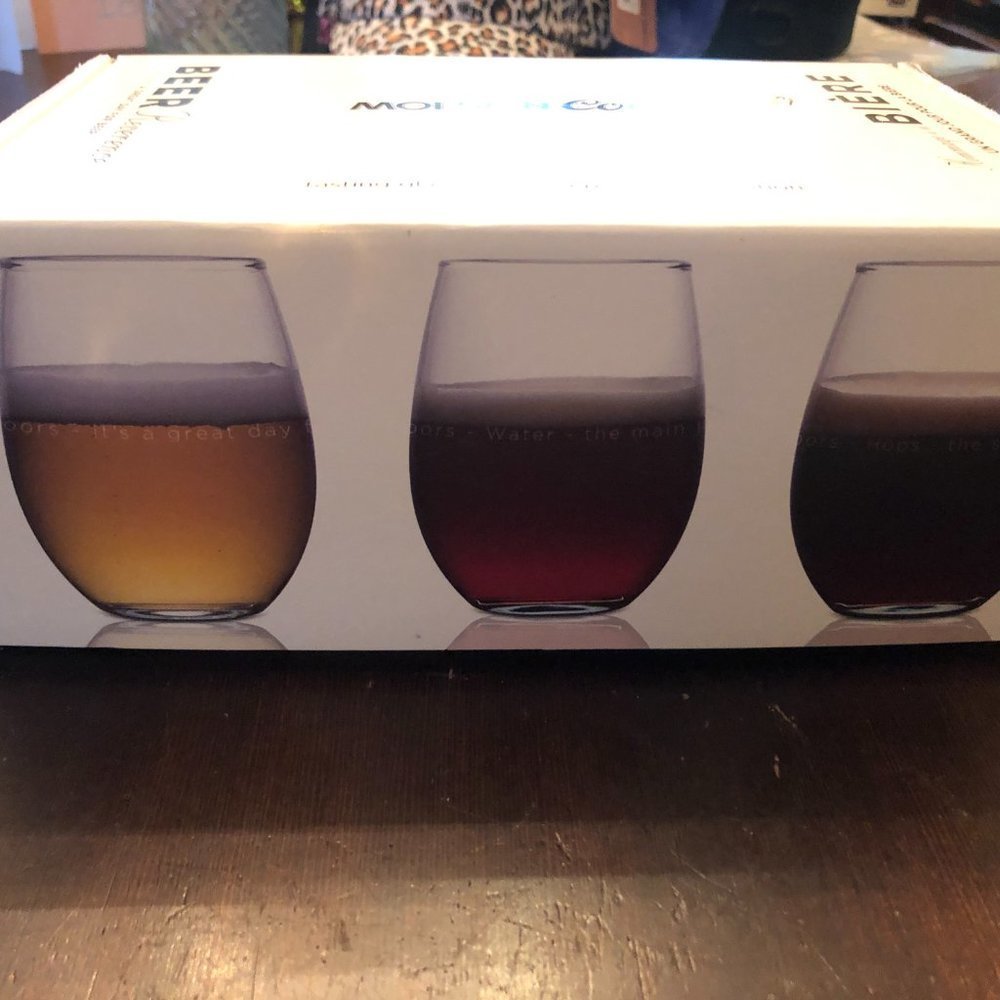 Molson Coors tasting glasses. (6) NEW